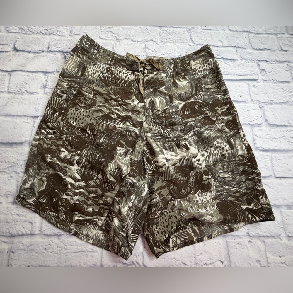 Patagonia Brown and Cream Patterned Board Shorts. Size 34/M.